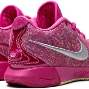 NWOB Nike Zoom LeBron XXI The World Is Your Oyster Pink US Men 10.5